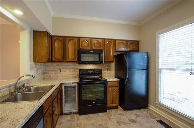 609 Boyd Mill Ave #1 — Photo 4