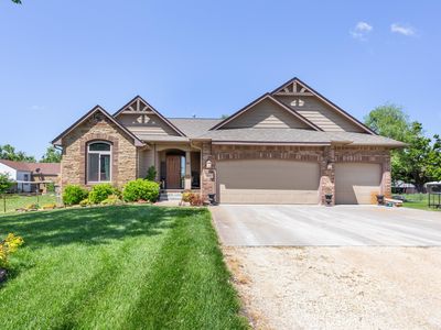 227 McNair St, Halstead, KS, 67056
