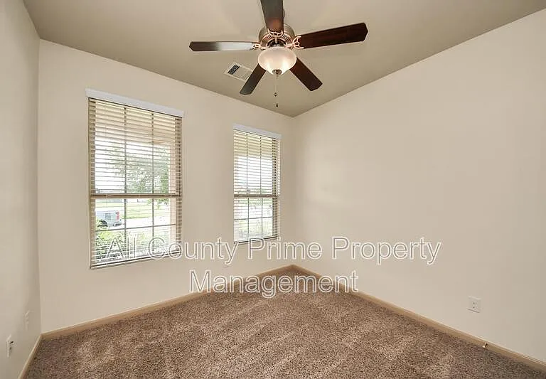 5234 Corbridge Glen Ct — Photo 14