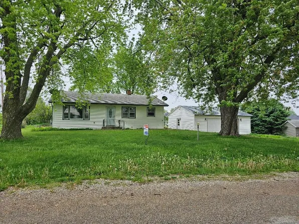 215 2nd St, Watkins, IA 52354