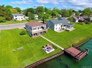 1485 Oakland St, Saint Clair, MI