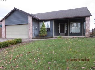 956 Hermanson St, Woodburn, OR 97071