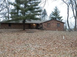 4788 Seven Hills Rd, Clinton, IL 61727