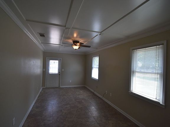 5th image of 50 Tanglewood Ct