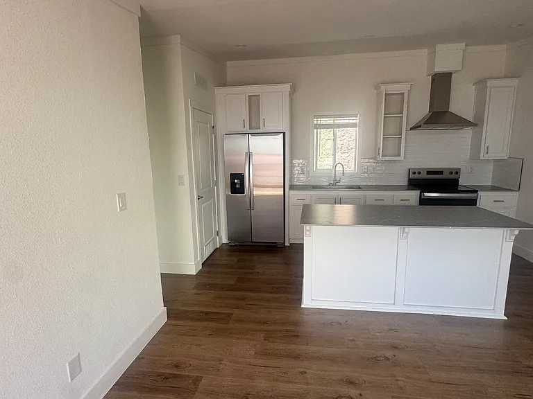 1035 Estudillo St #A — Photo 12