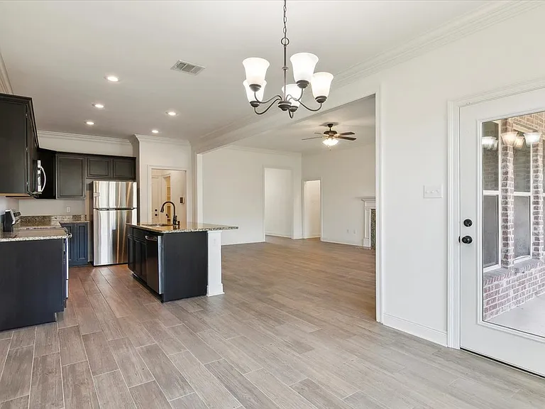 1013 Cypresswood — Photo 10