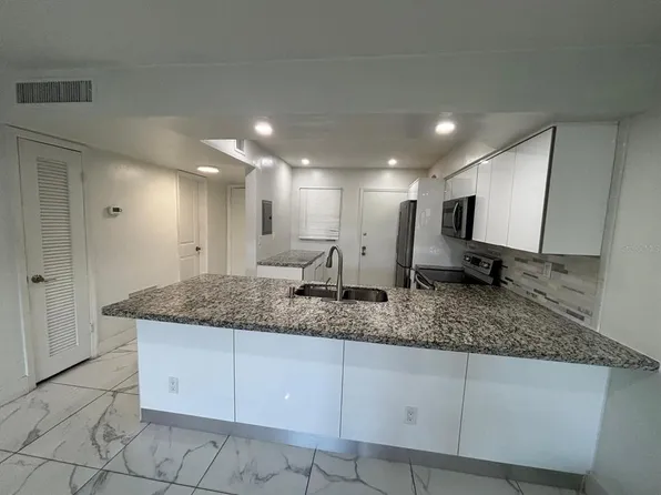 1400 NE 191st St APT 309, Miami, FL 33179
