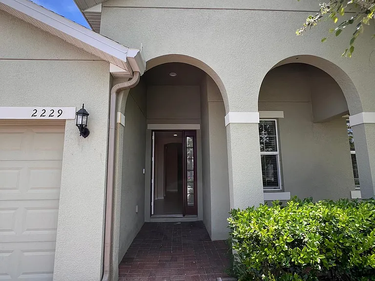 2229 Rush Bay Way — Photo 2