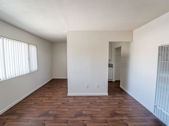 5th image of 2580 C St APT 20