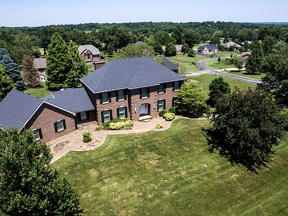 3rd image of 18 Oak Mdw