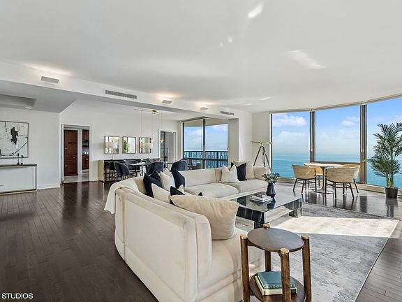 5th image of 1040 N Lake Shore Dr APT 30A