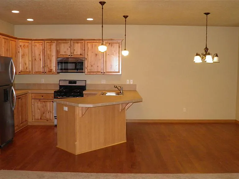 20249 Knightsbridge Pl — Photo 6