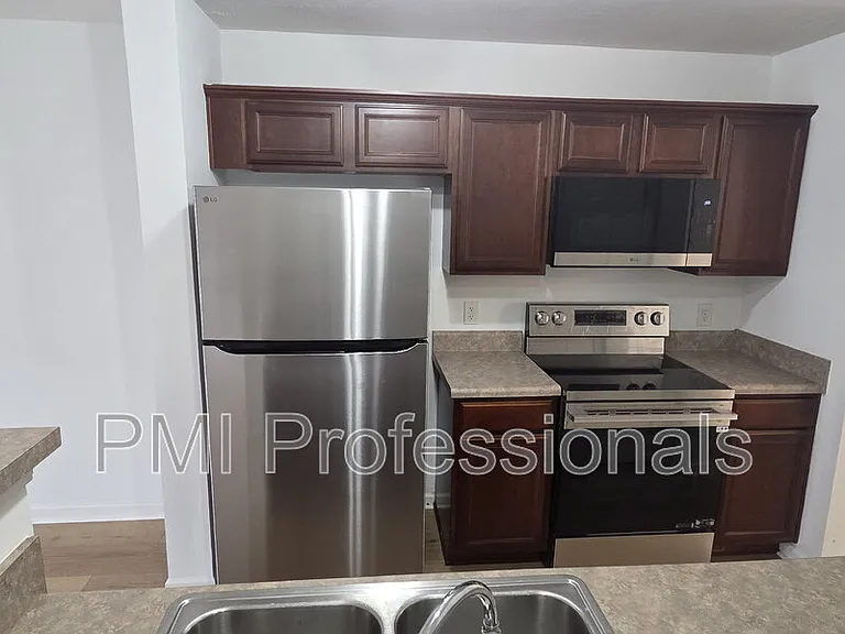 108 Oak Valley Cir — Photo 6