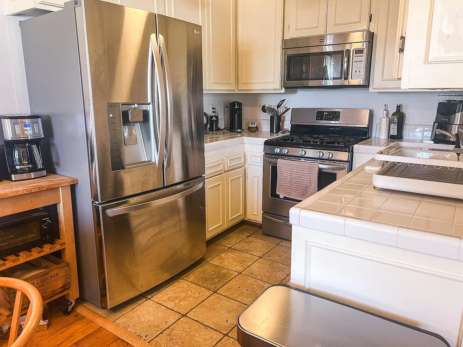845 Brooks Ave — Photo 3