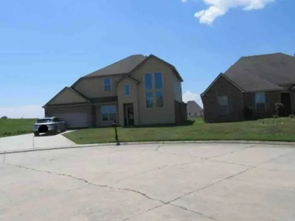828 Lakeshore Village Dr, Slidell, LA 70461
