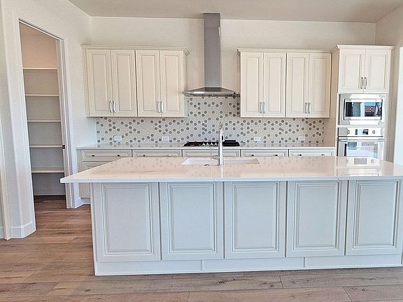 2nd image of 16691 W WHITTON Avenue