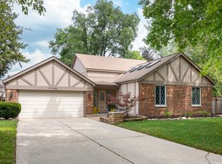 1219 N Foxdale Dr, Addison, IL 60101