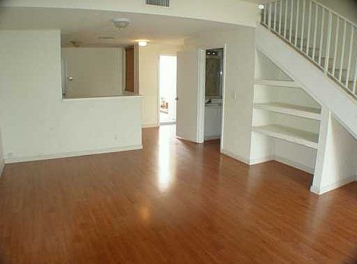 4th image of 1341 Sorrento Dr