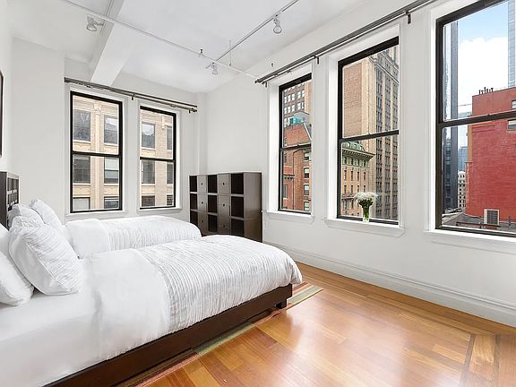 3rd image of 45 E 30th St APT 10A