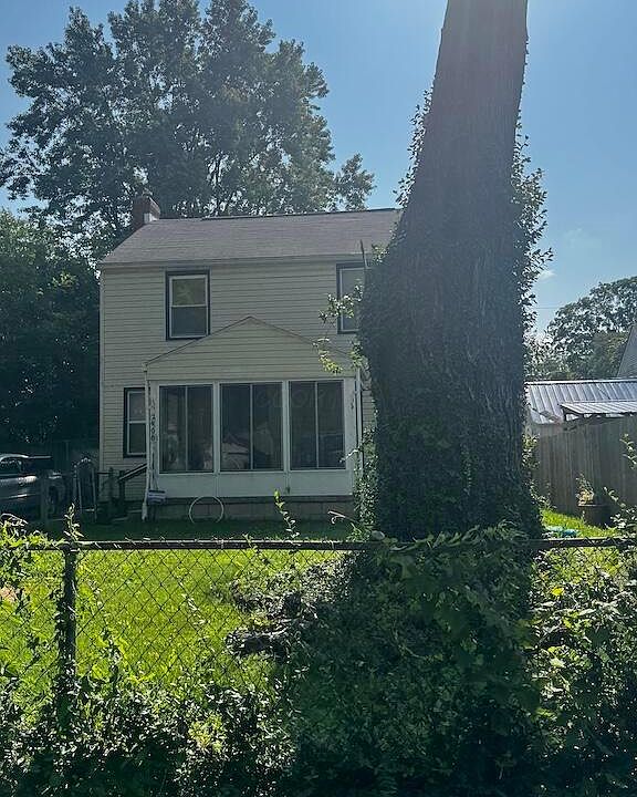 2nd image of 2400 Taylor Ave