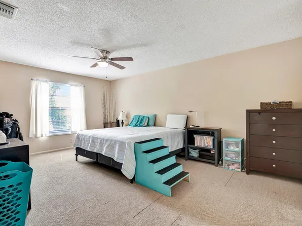 404 Lakewood Court #3b, Jupiter, FL 33458