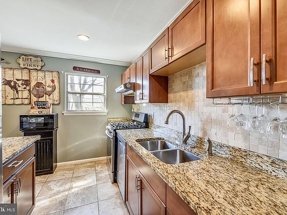 3rd image of 13592 Princedale Dr