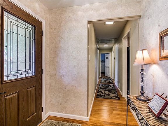 4th image of 3700 Pimlico Dr