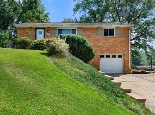 677 Blossom Dr, Pittsburgh, PA 15236