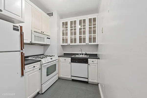Sold by Corcoran | media 2