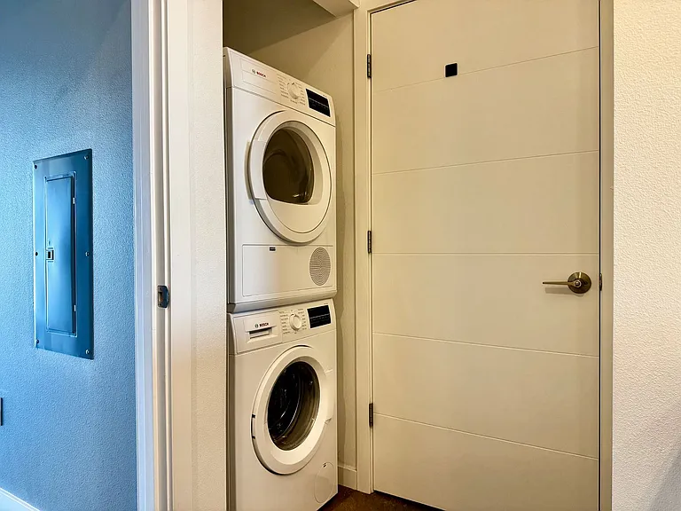 Overlook Park Apartments — Photo 16