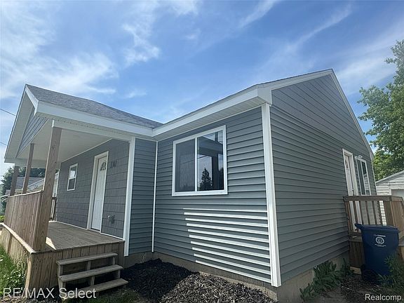 3rd image of 3302 Miller Rd