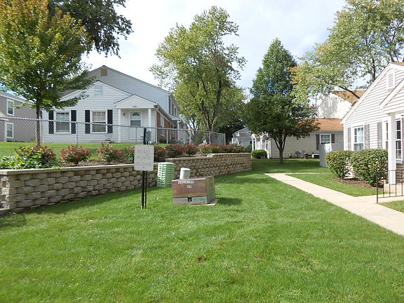 2nd image of 1276 Prairie Ave Unit C