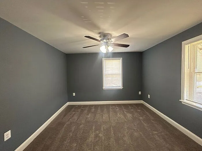 2700 Pelham Ave — Photo 11