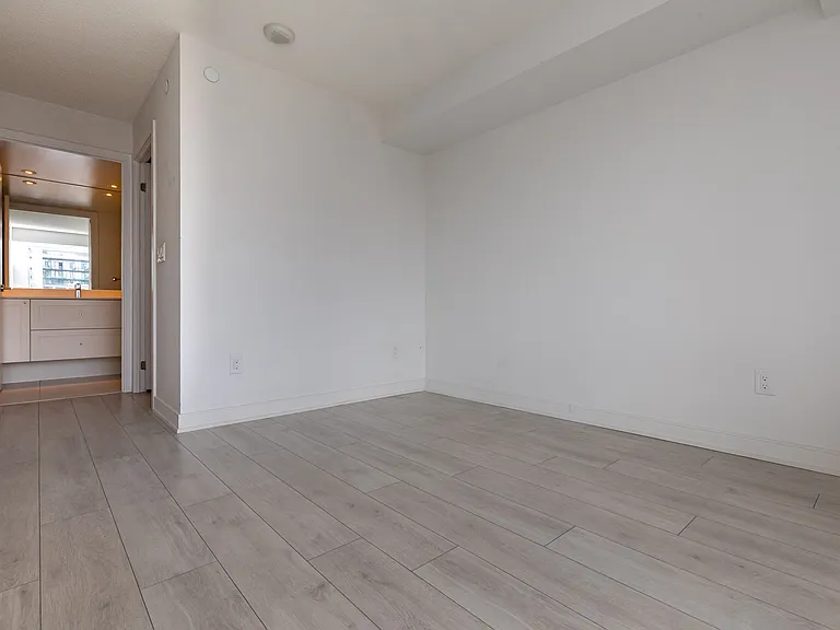 525 Adelaide St W #1111 — Photo 10