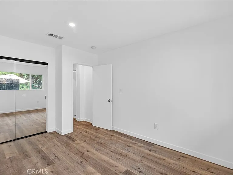 901 Micheltorena St — Photo 26