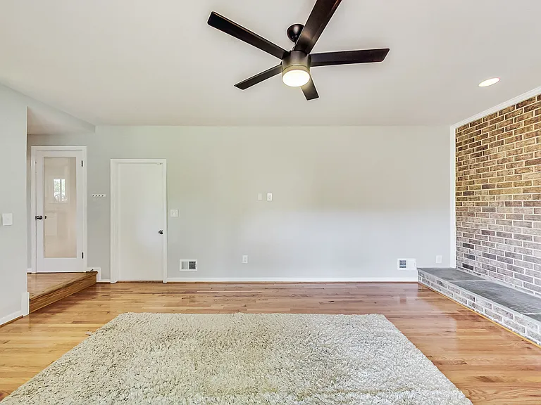 9802 Campbell Dr — Photo 17