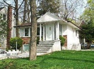 20 Summer Ave, Great Neck, NY 11020