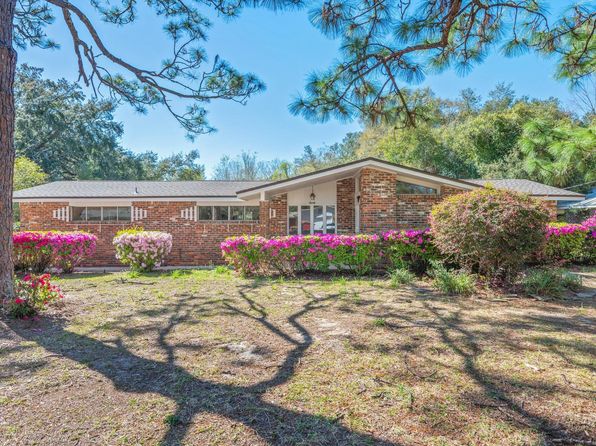 20 Hickory Ave, Shalimar, FL 32579