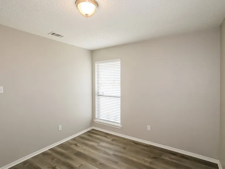 2540 Sundance Ln — Photo 12