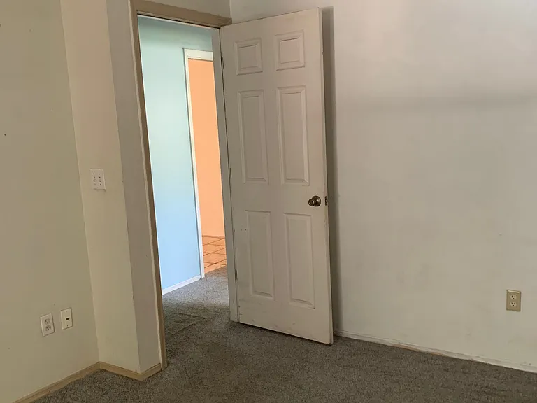 1044 Henson Ct — Photo 25