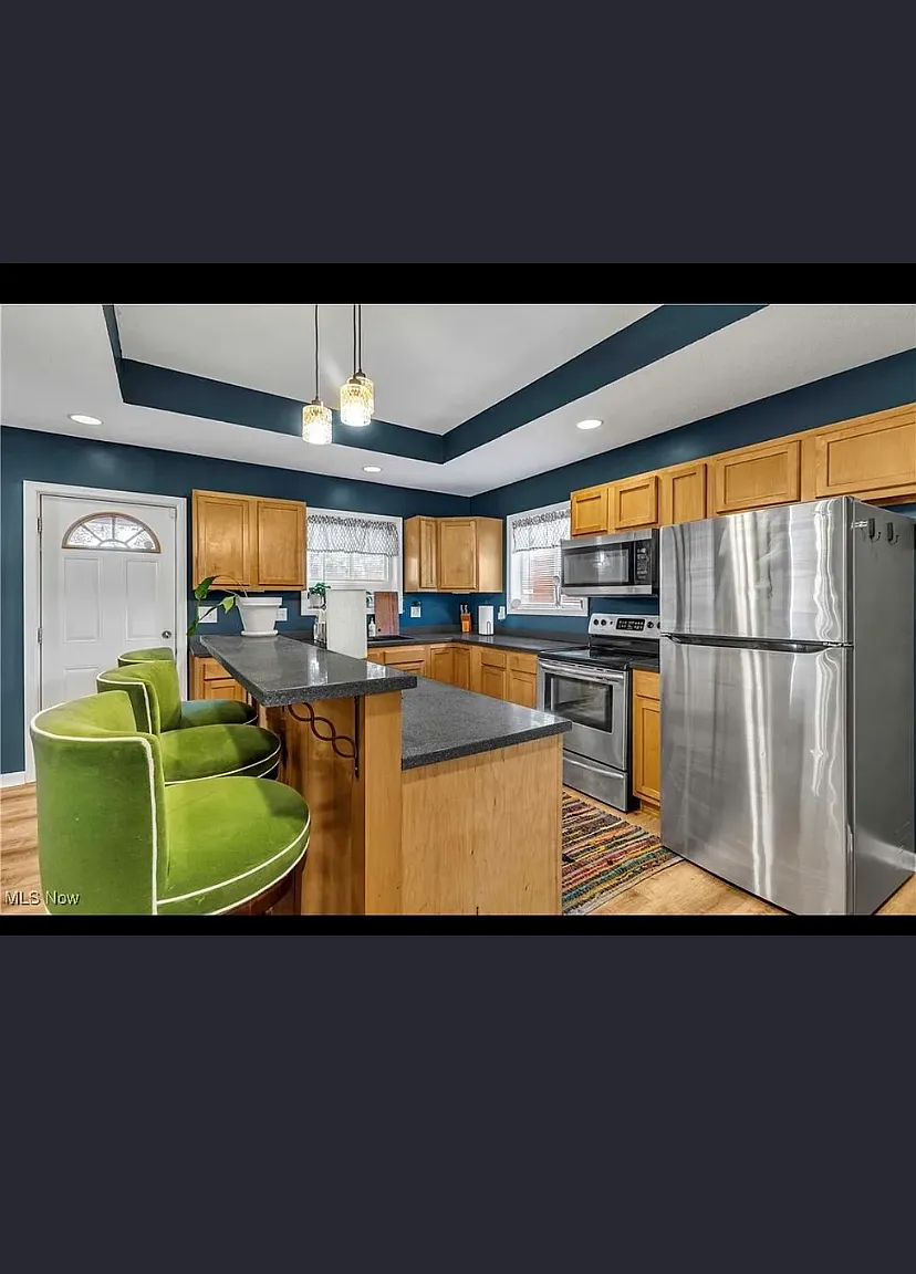 4 bed, 1960 sqft, $2,200 — Photo 3