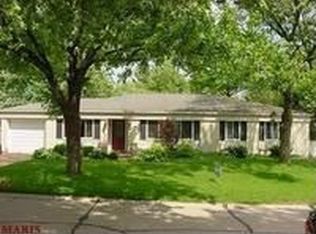 824 Ariege Dr, Saint Louis, MO