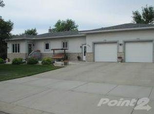 201 N Calhoun St, Mitchell, SD 57301