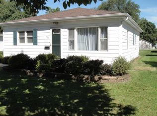 925 E Patton St, Paxton, IL 60957