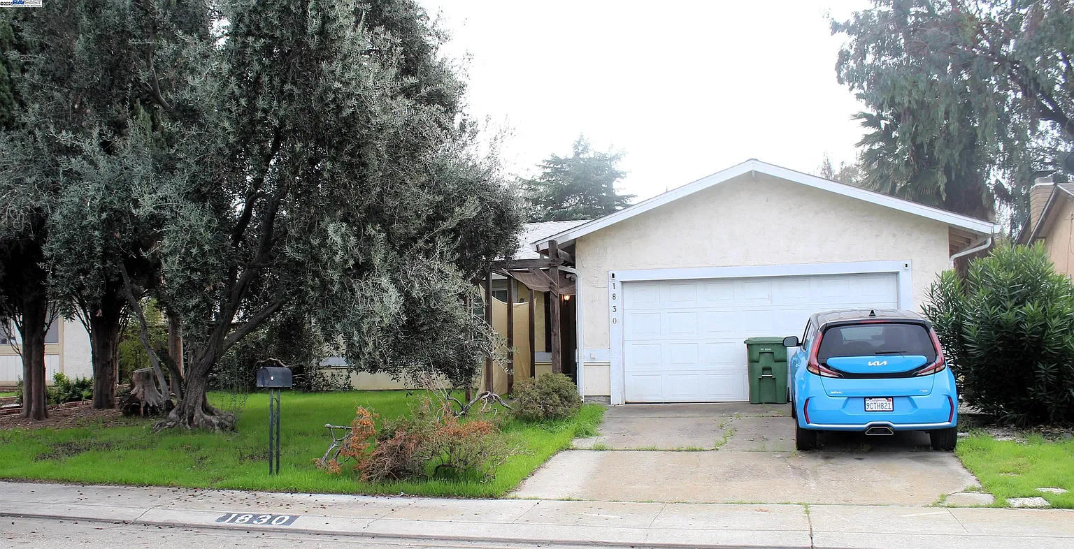 1830 Alegre Dr photo 1