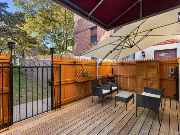 171 Pearsall Drive #GLC, Mount Vernon, NY 10552