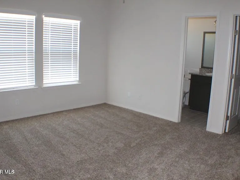 7425 Norte Mesa Ln — Photo 20