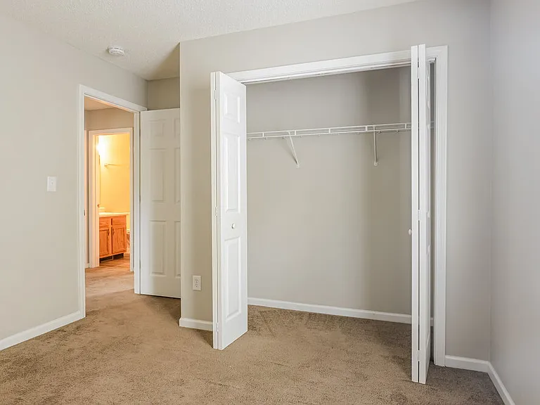 4261 Village Bend Dr — Photo 15