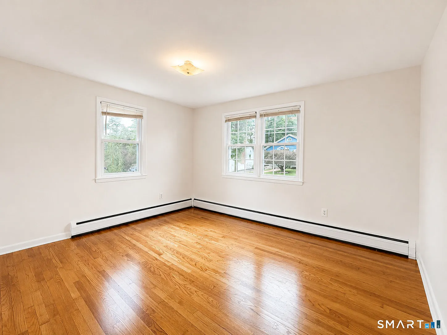 4 bed, 1.0 bath, 1224 sqft, $3,725 — Photo 2