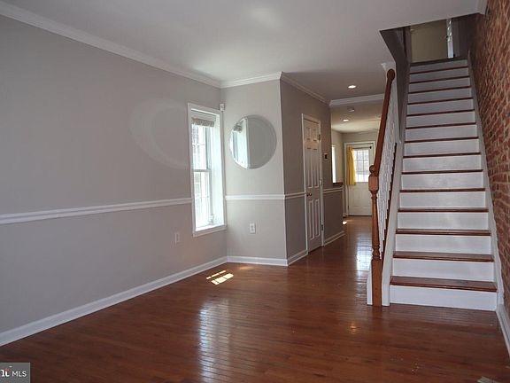 4th image of 2621 Fleet St